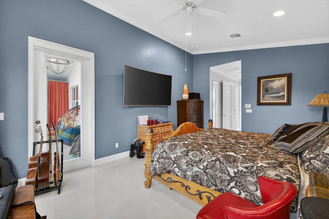 SECOND REPLAT OF PORTOFINO ISLES - Residential