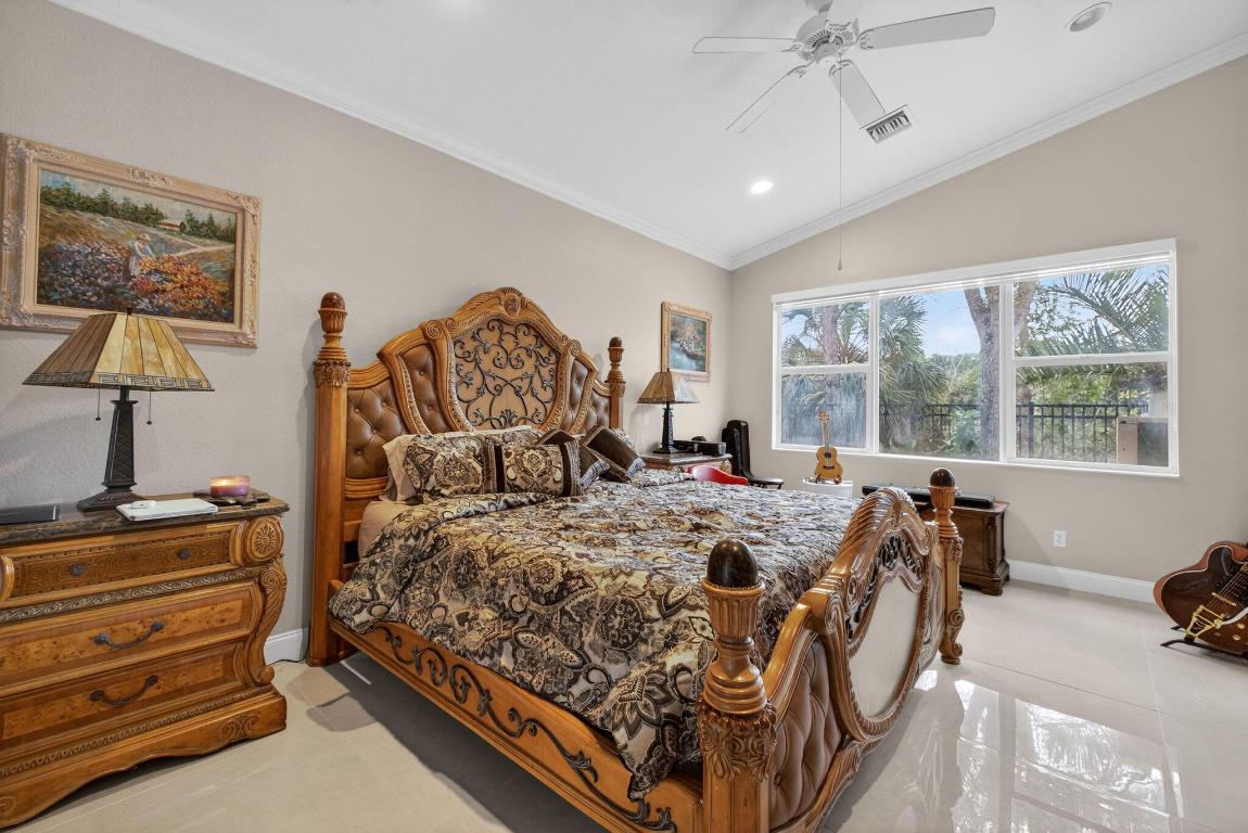 SECOND REPLAT OF PORTOFINO ISLES - Residential