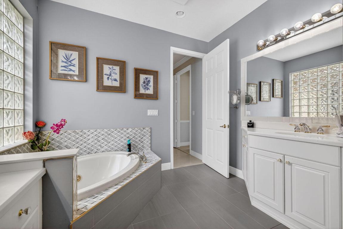 SECOND REPLAT OF PORTOFINO ISLES - Residential