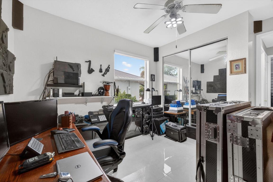 SECOND REPLAT OF PORTOFINO ISLES - Residential