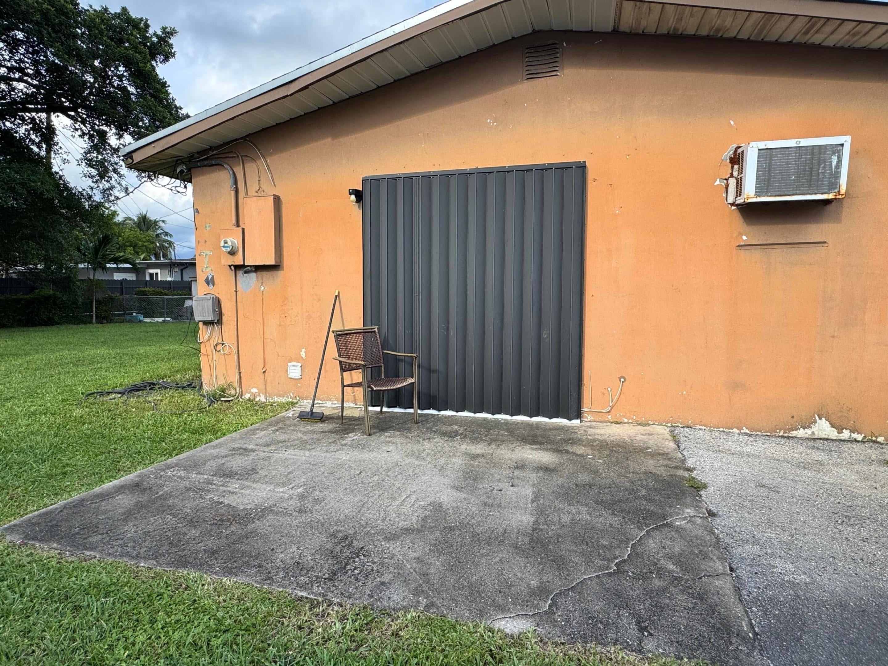 555 HAREM Avenue