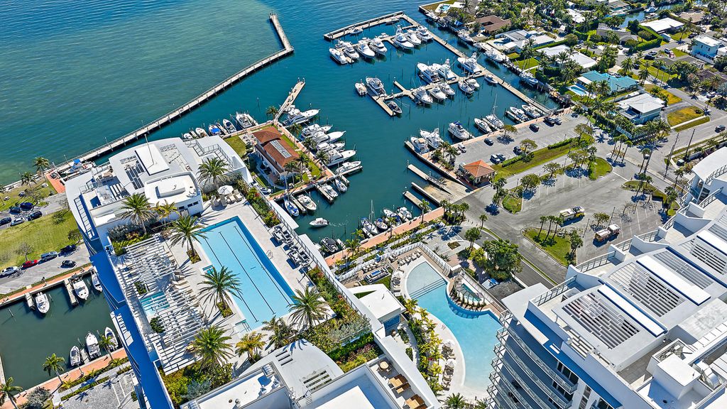 Photo of 220 Lake Shore Drive #N-1521, West Palm Beach, FL 33403 (MLS # R11165311)