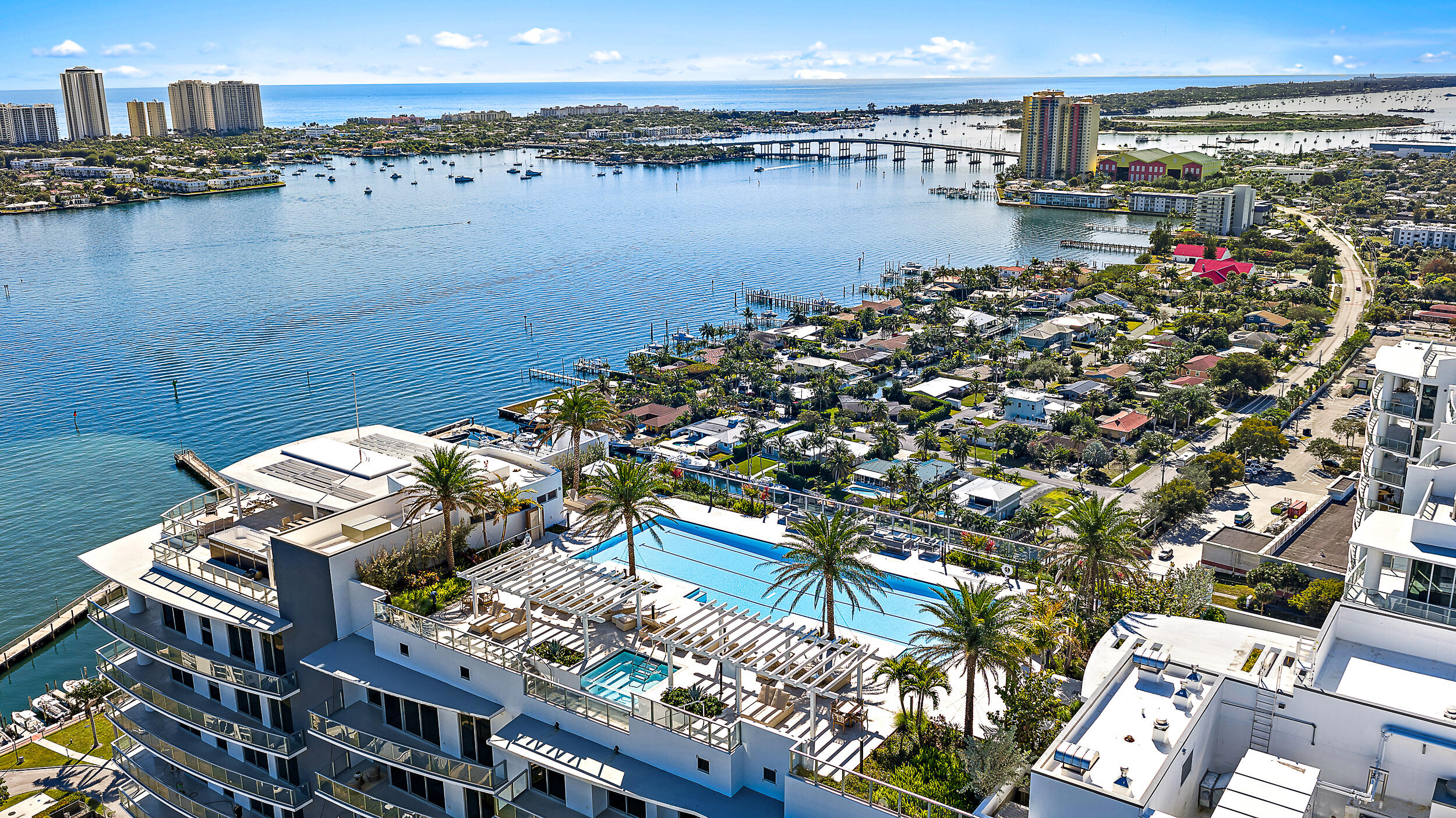 220 Lake Shore Drive N-1521