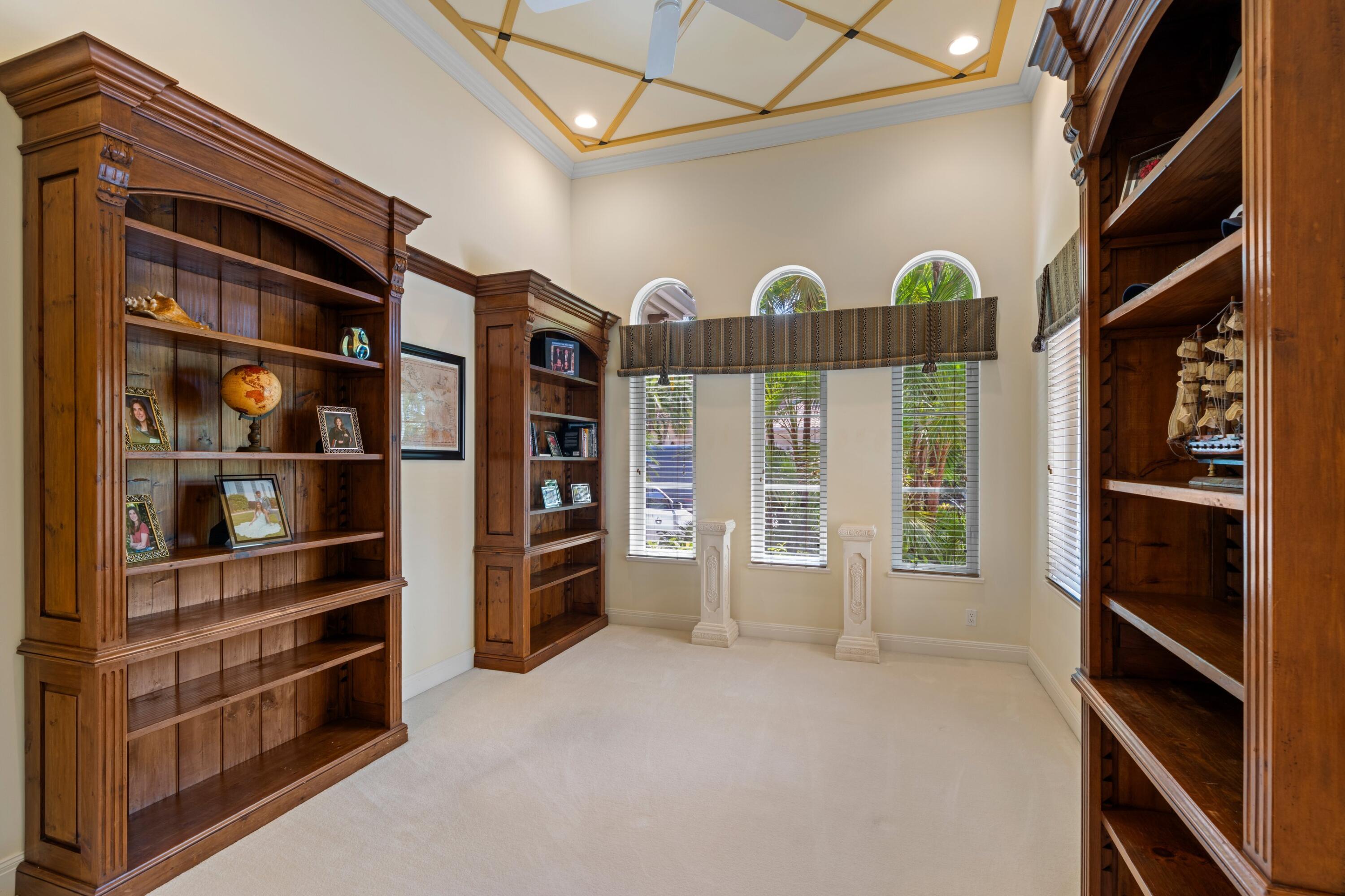 HARBOUR ISLES - Residential