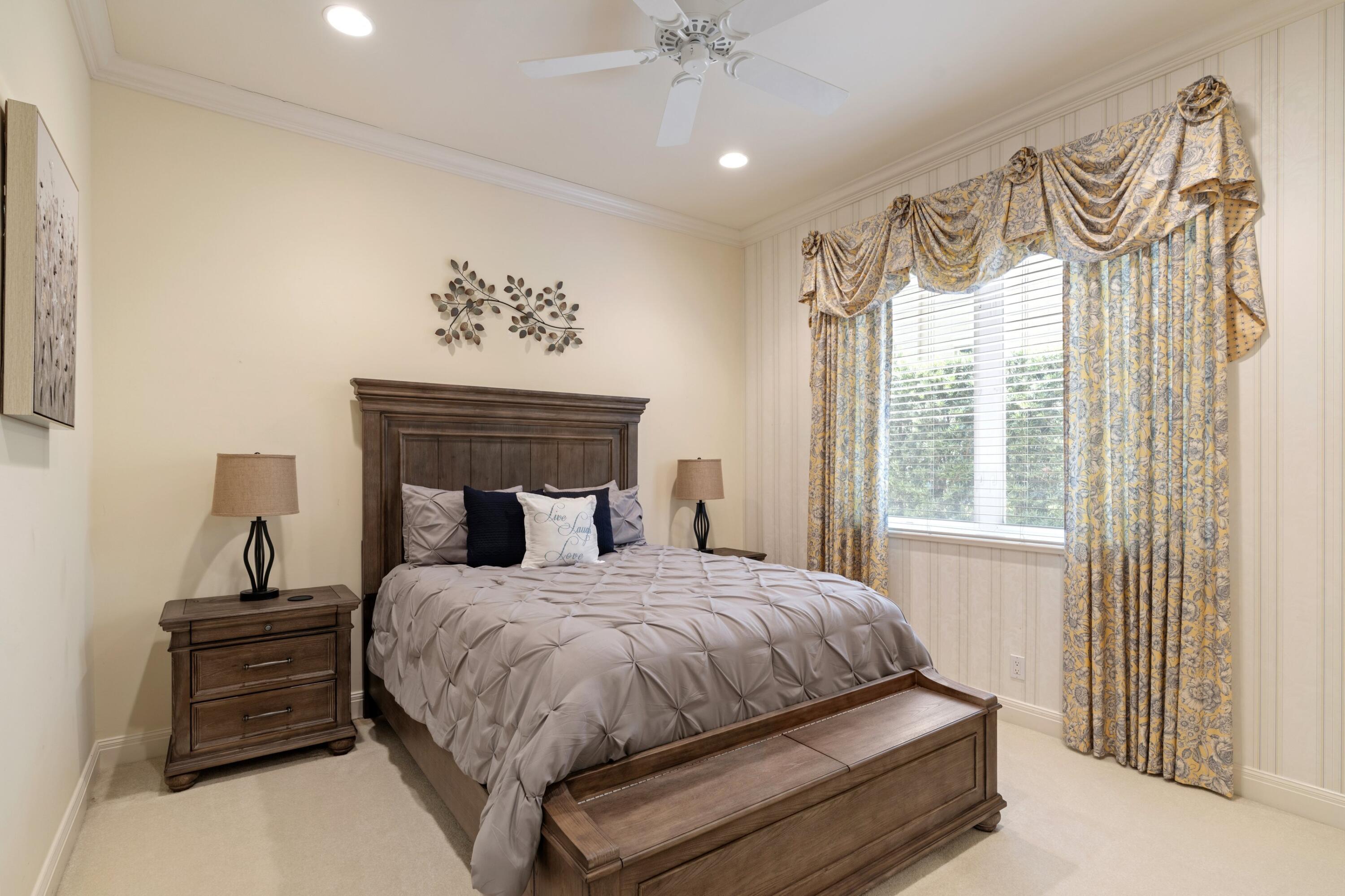 HARBOUR ISLES - Residential