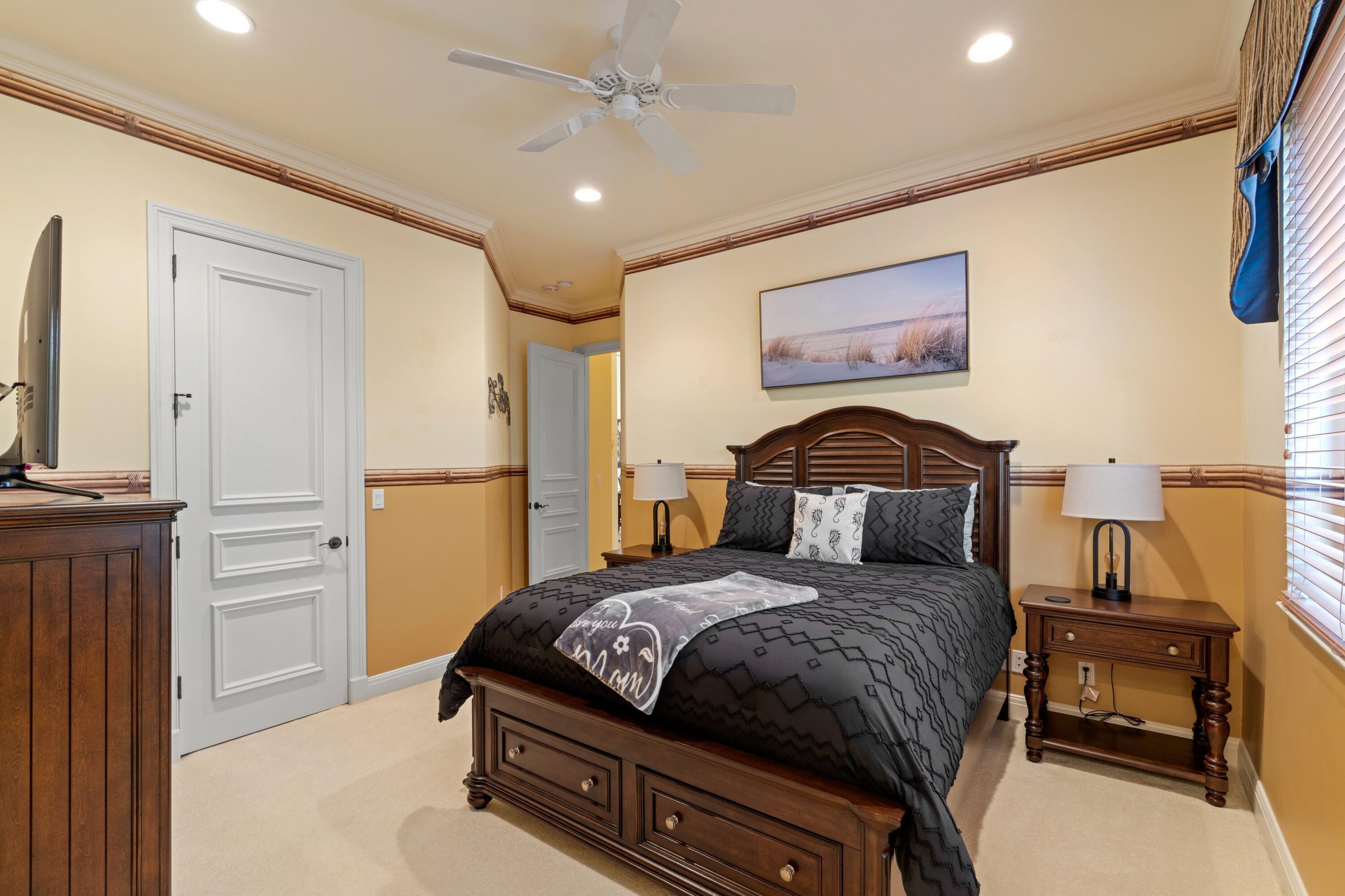 HARBOUR ISLES - Residential