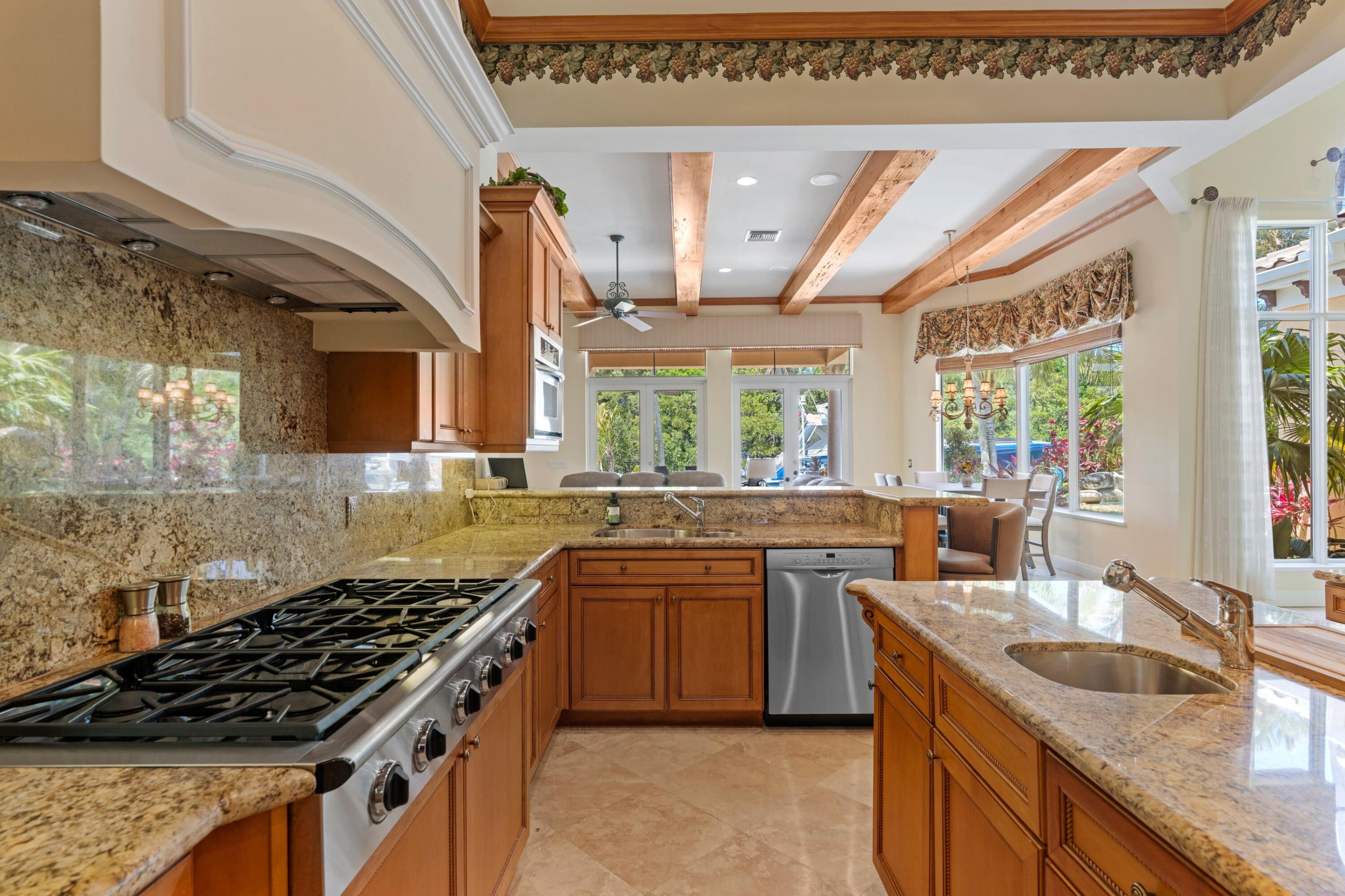 HARBOUR ISLES - Residential