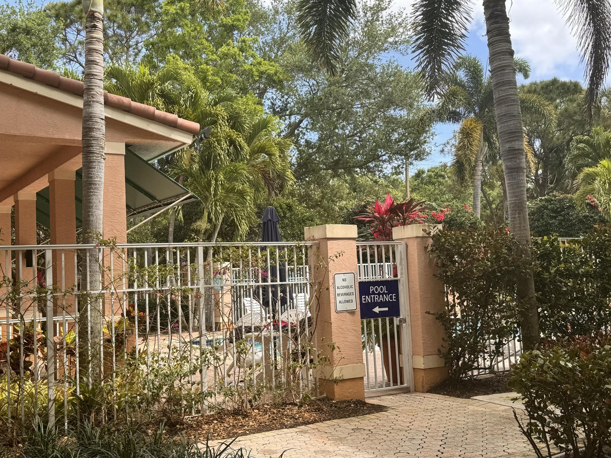 VILLAGE AT ABACOA CONDO - Residential