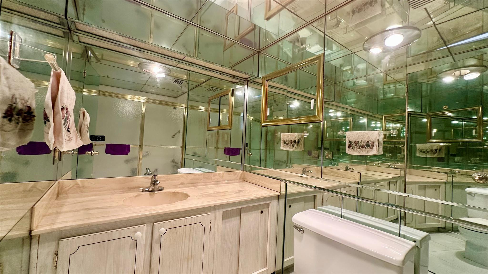 WARWICK CONDO - Residential