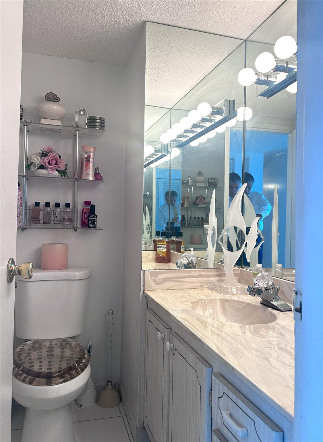 WARWICK CONDO - Residential