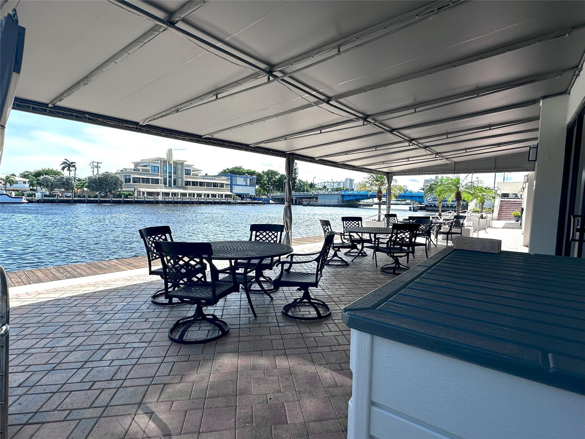 WARWICK CONDO - Residential