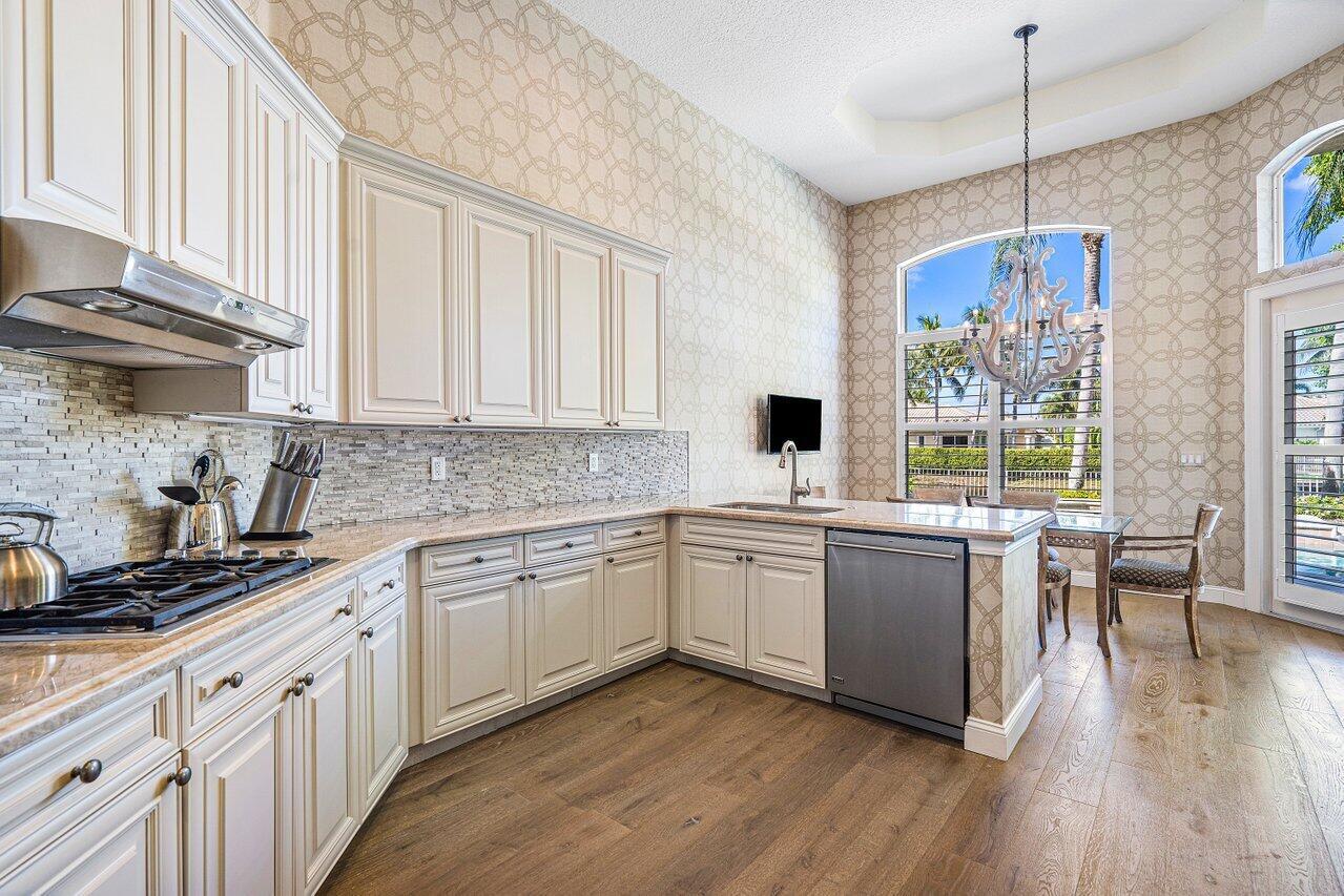 EQUESTRIAN CLUB ESTATES 2 - Residential