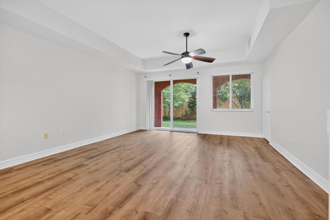 47 SE Sedona Circle 102