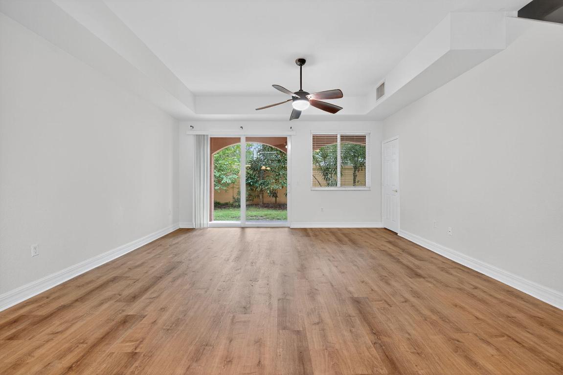 47 SE Sedona Circle 102