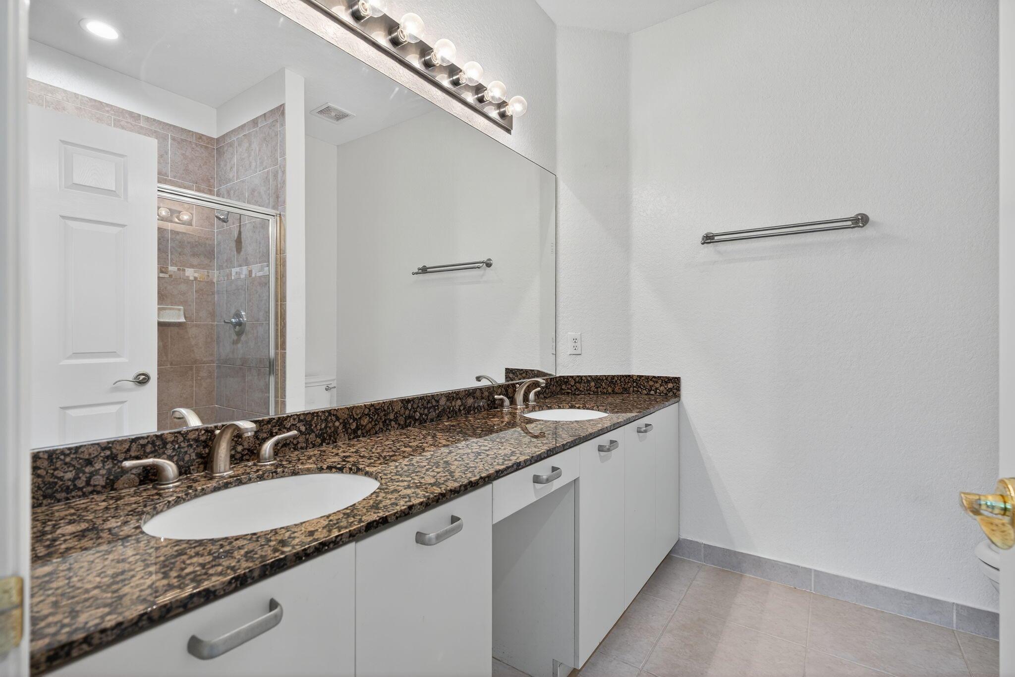 VILABELLA CENTRAL PARK CO - Residential