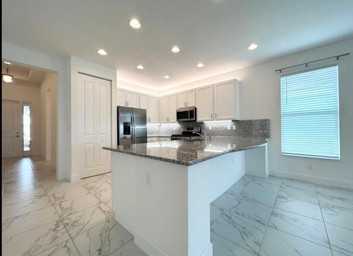 Valencia Grove - Residential Lease