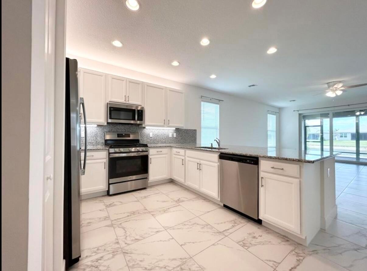 Valencia Grove - Residential Lease