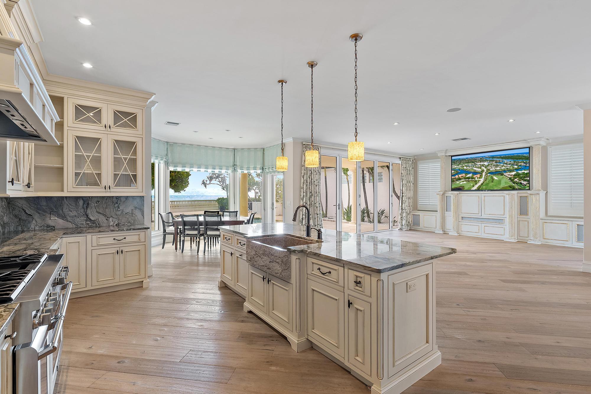 Seven Hundred Ocean Drive - Residential