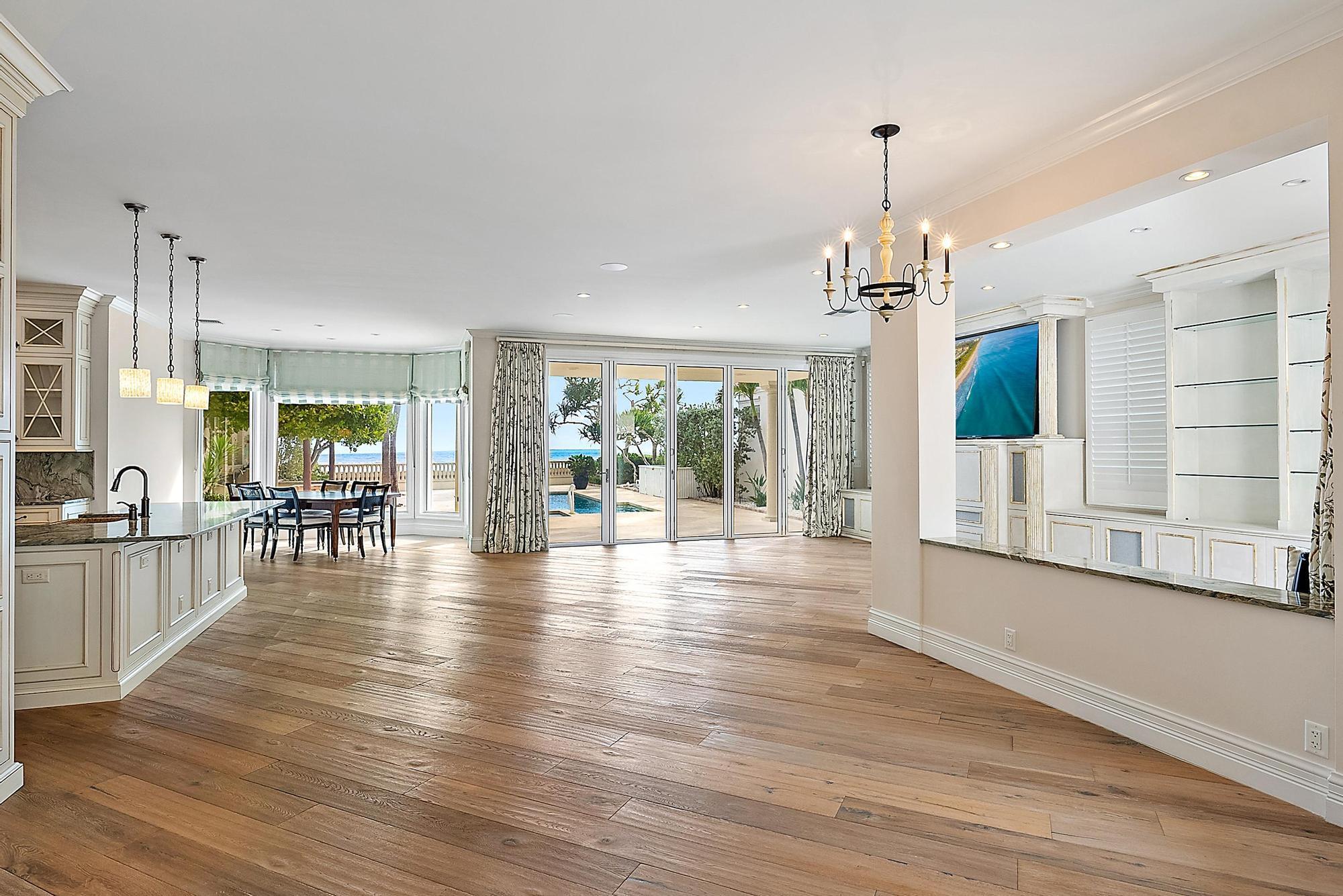 Seven Hundred Ocean Drive - Residential