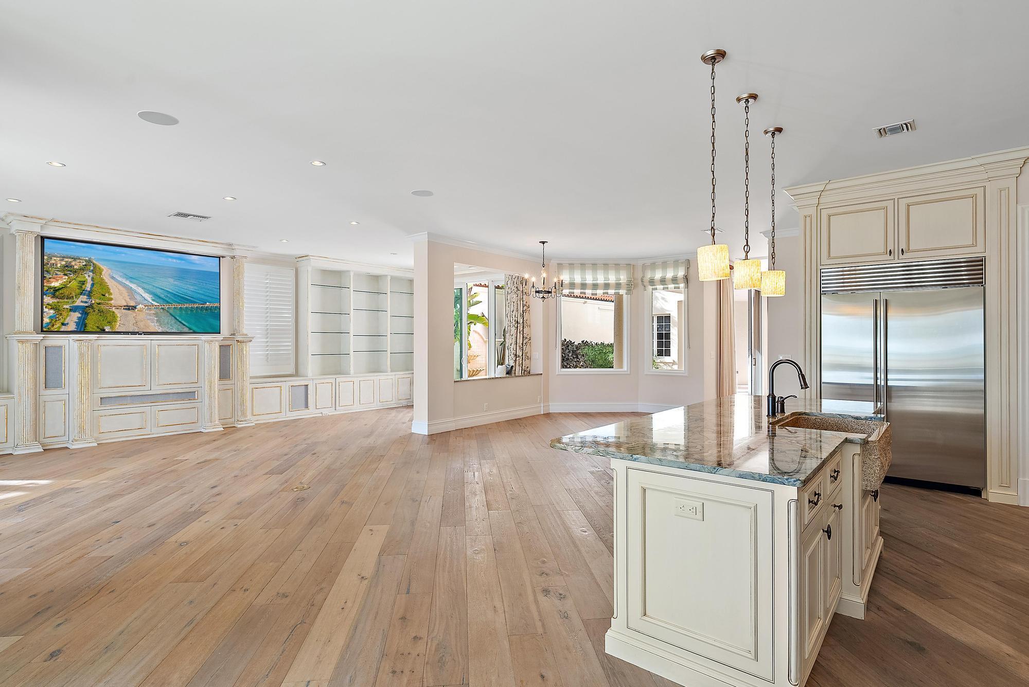 Seven Hundred Ocean Drive - Residential