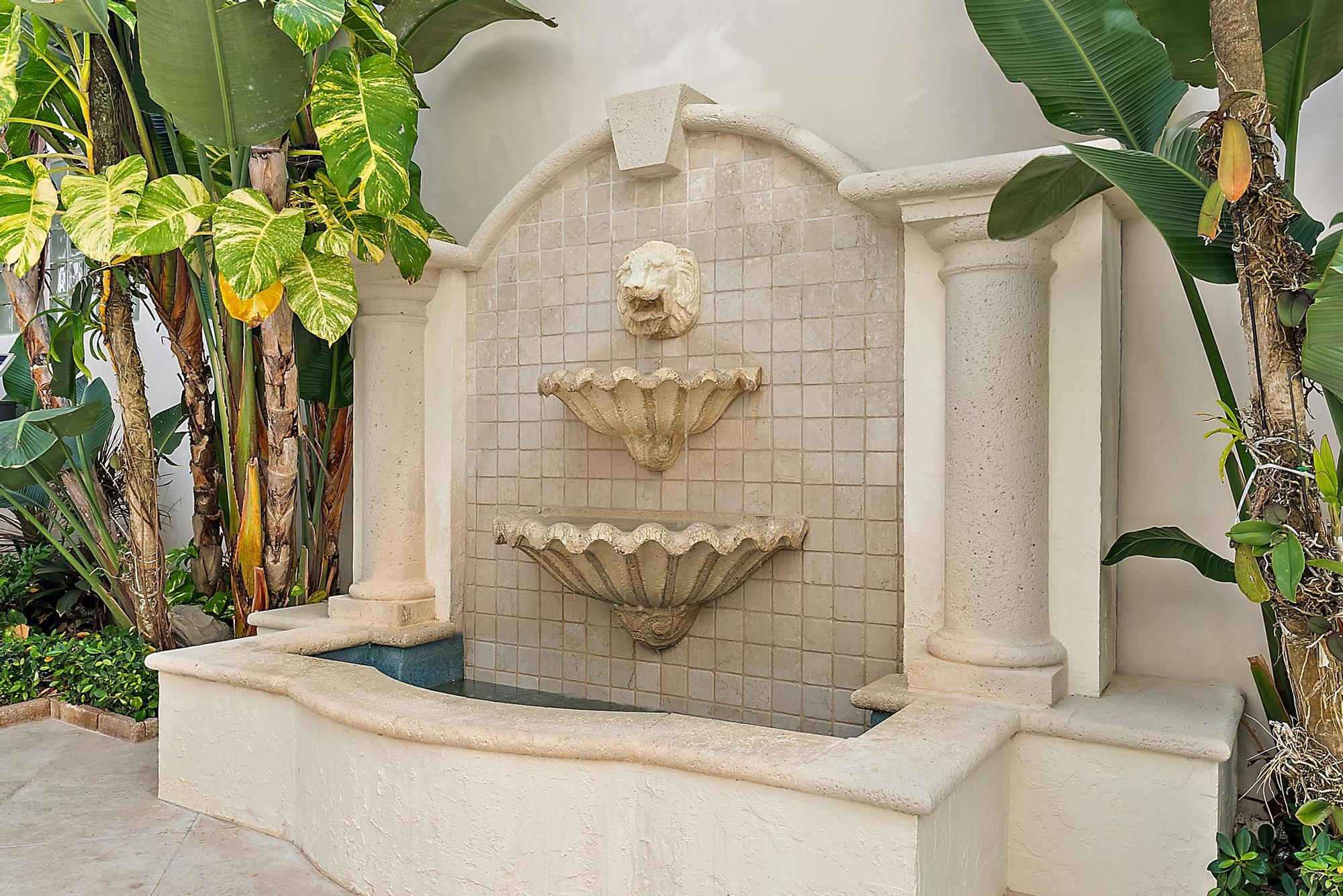 Seven Hundred Ocean Drive - Residential