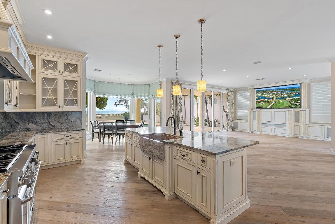 Seven Hundred Ocean Drive - Residential