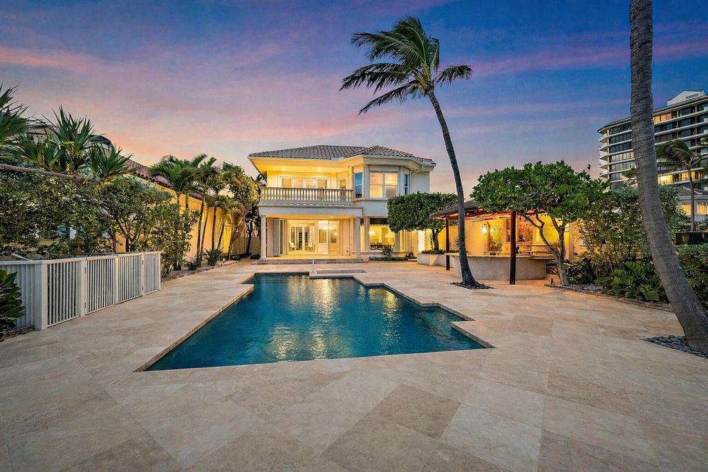 Photo of 712 Ocean Drive, Juno Beach, FL 33408 (MLS # R11148701)