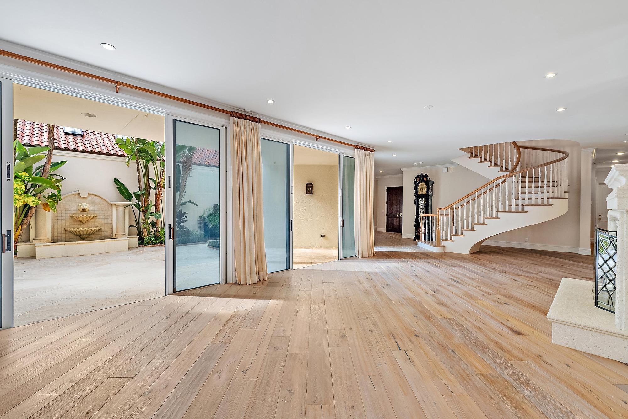 Seven Hundred Ocean Drive - Residential