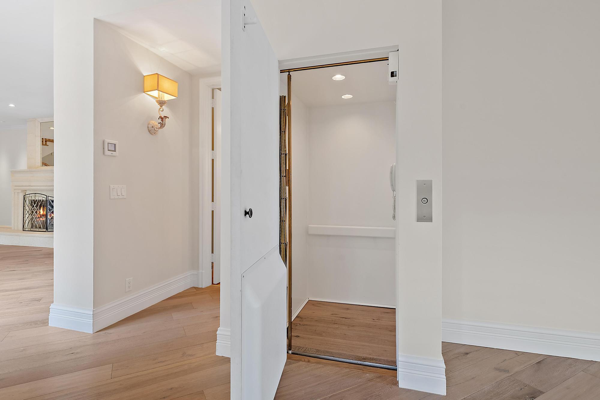 Seven Hundred Ocean Drive - Residential