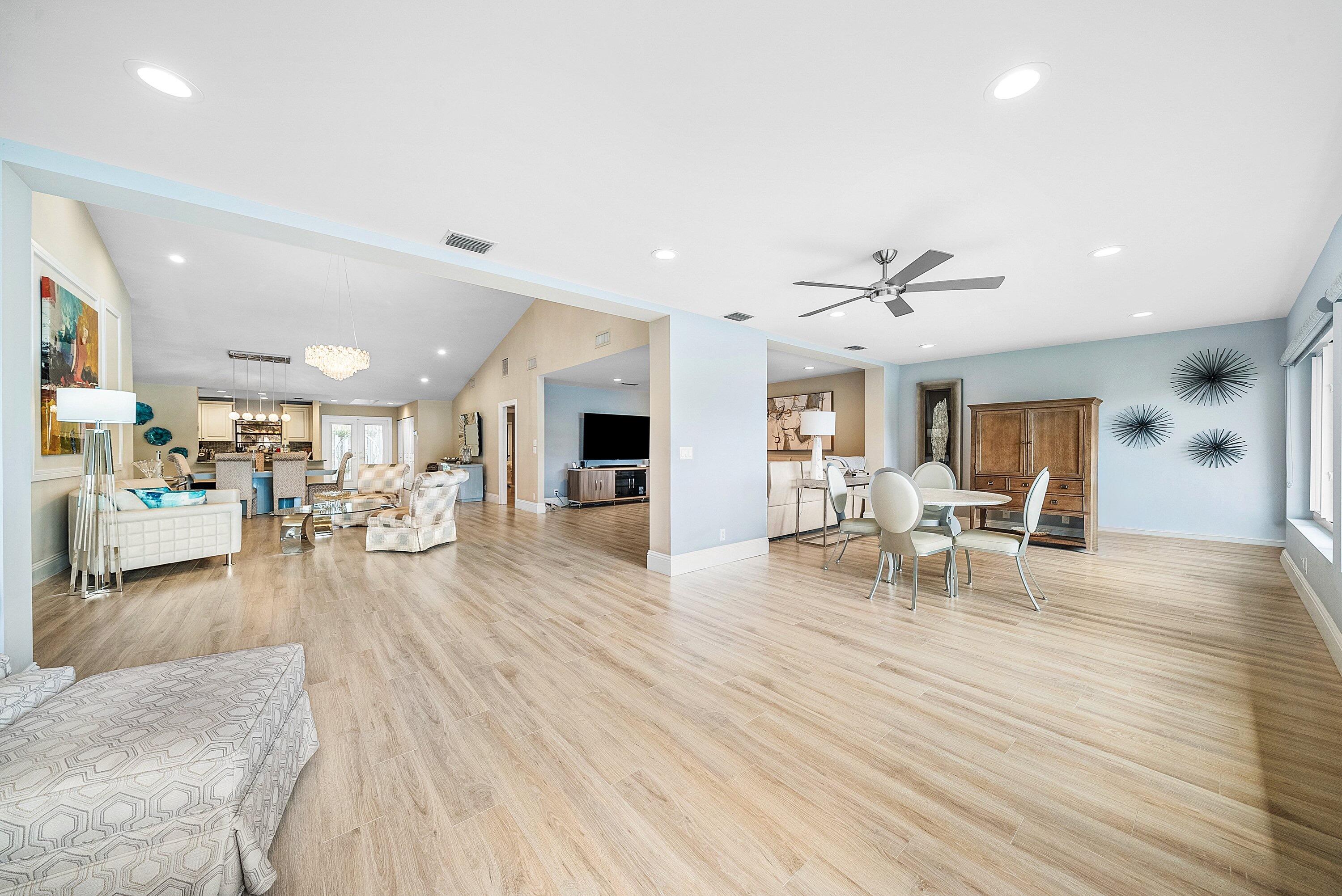 CAMBRIDGE I & II AT HUNTERS RUN CONDO - Residential