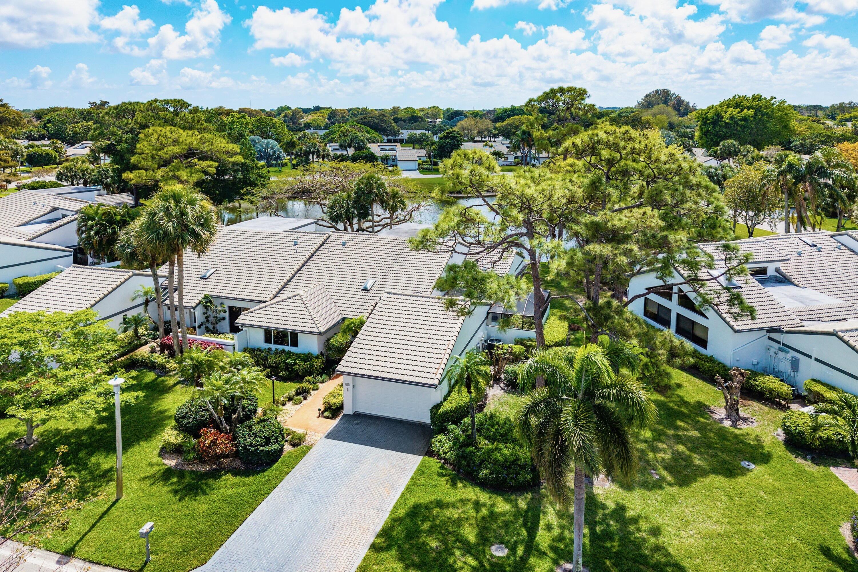 CAMBRIDGE I & II AT HUNTERS RUN CONDO - Residential