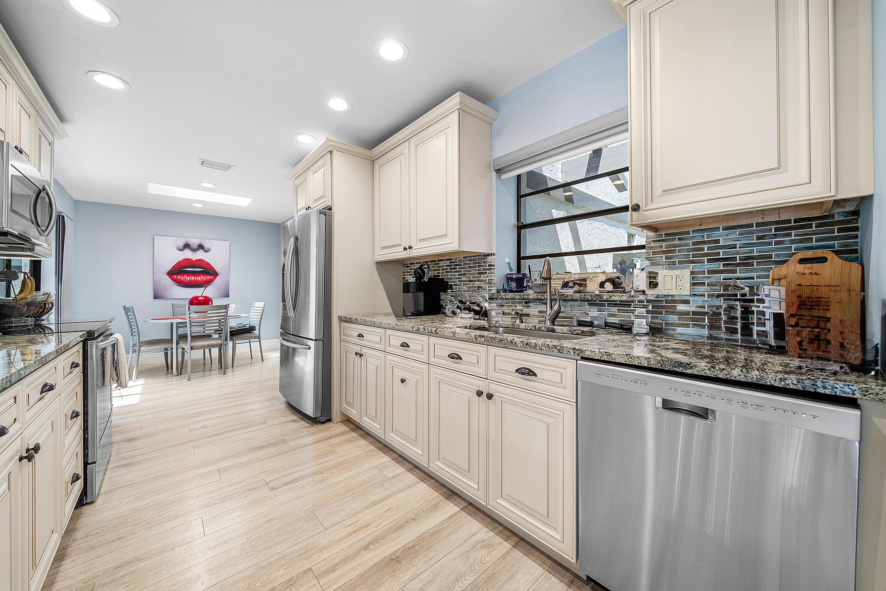 CAMBRIDGE I & II AT HUNTERS RUN CONDO - Residential