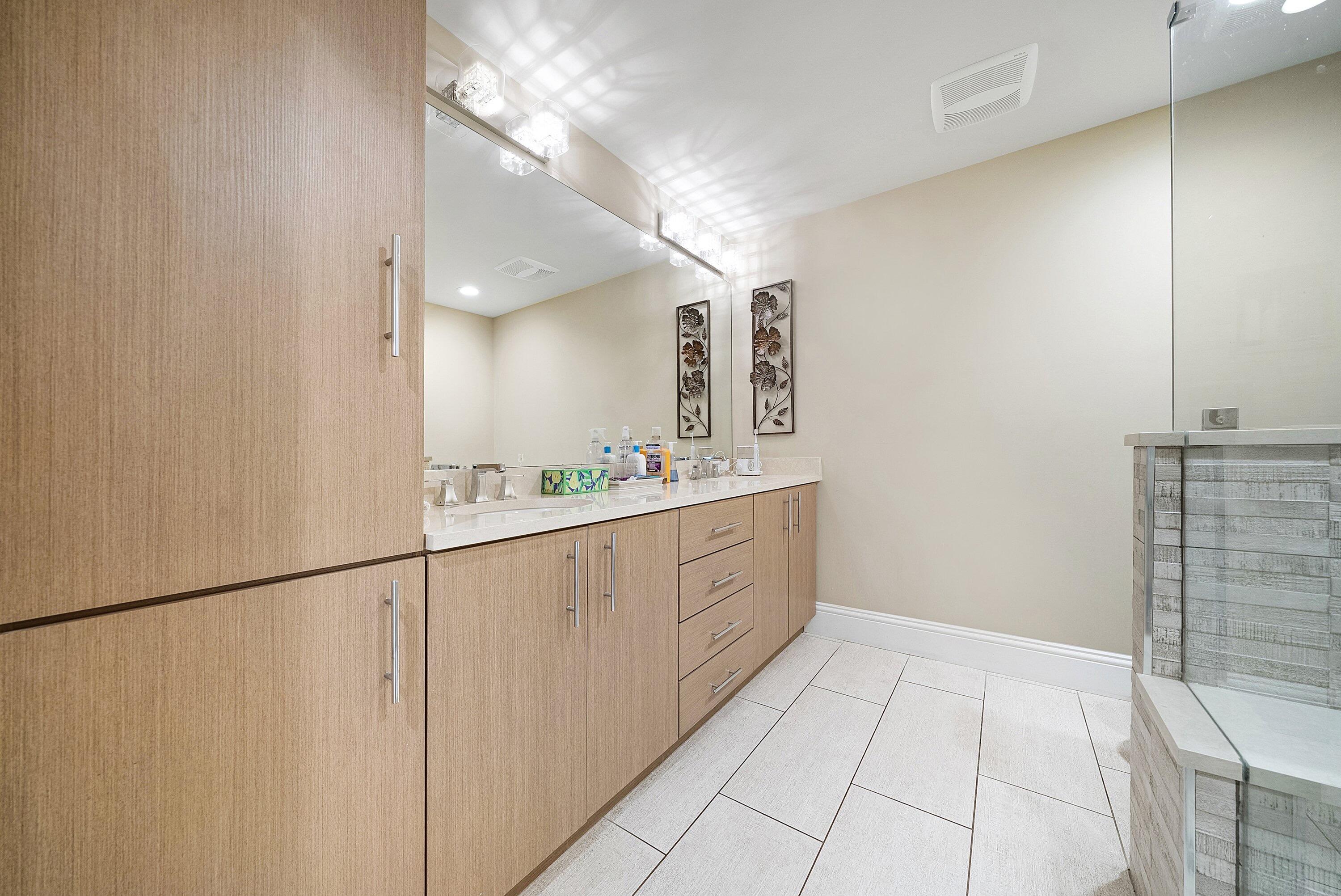 CAMBRIDGE I & II AT HUNTERS RUN CONDO - Residential