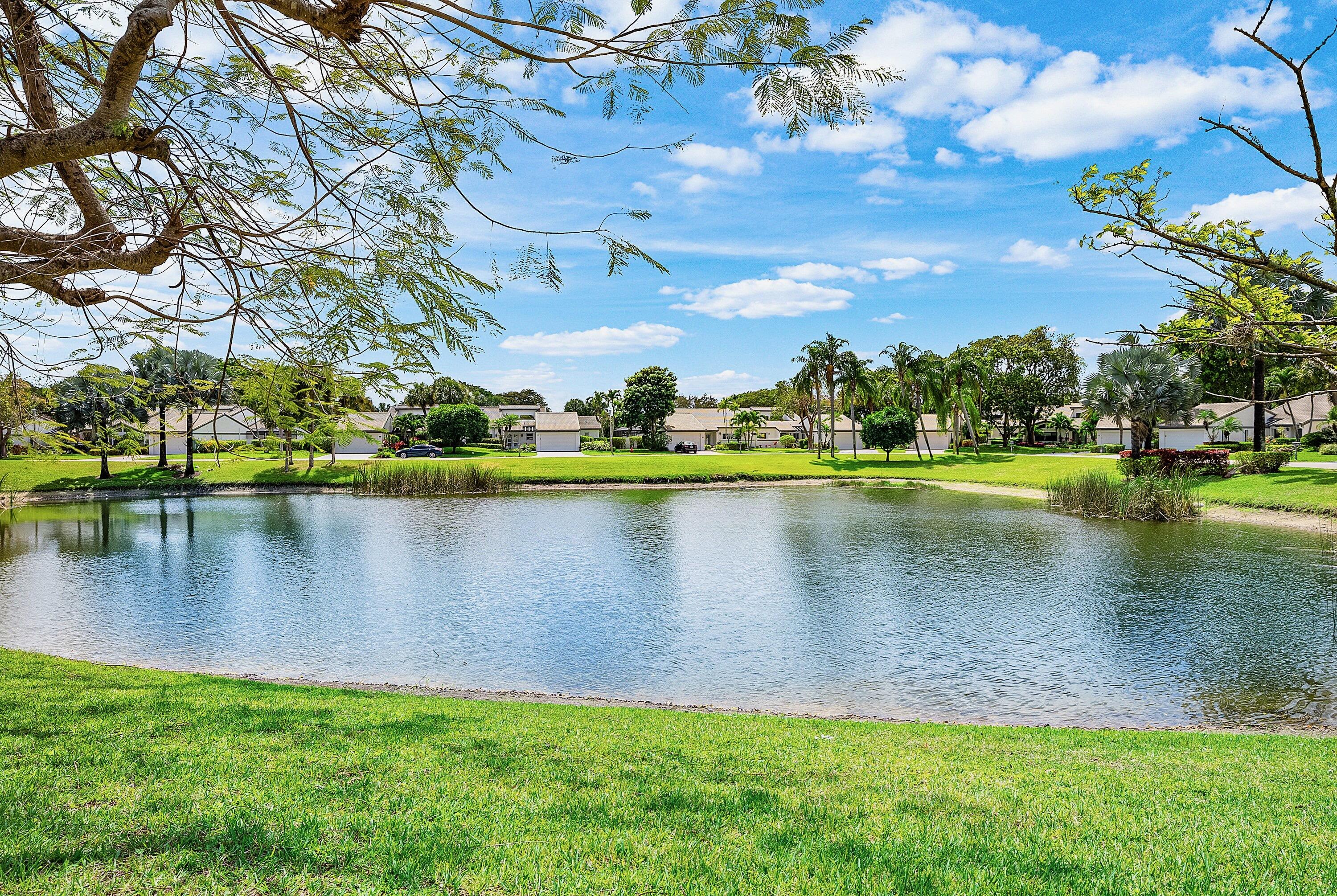 CAMBRIDGE I & II AT HUNTERS RUN CONDO - Residential