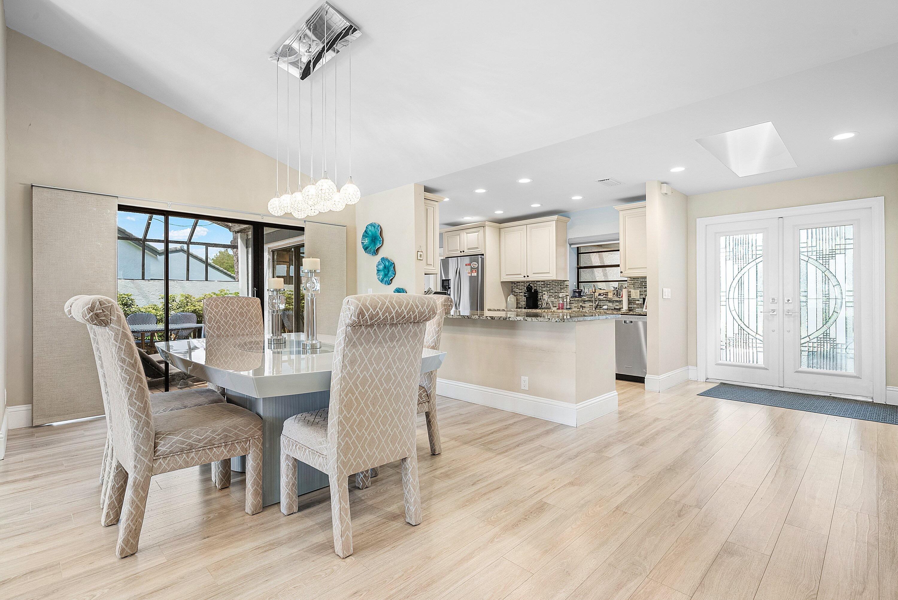 CAMBRIDGE I & II AT HUNTERS RUN CONDO - Residential