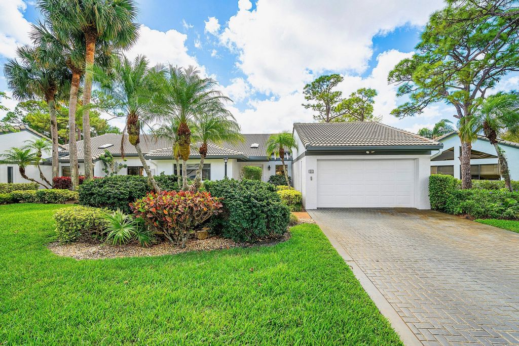 Photo of 86 Cambridge Lane, Boynton Beach, FL 33436 (MLS # B26002065)
