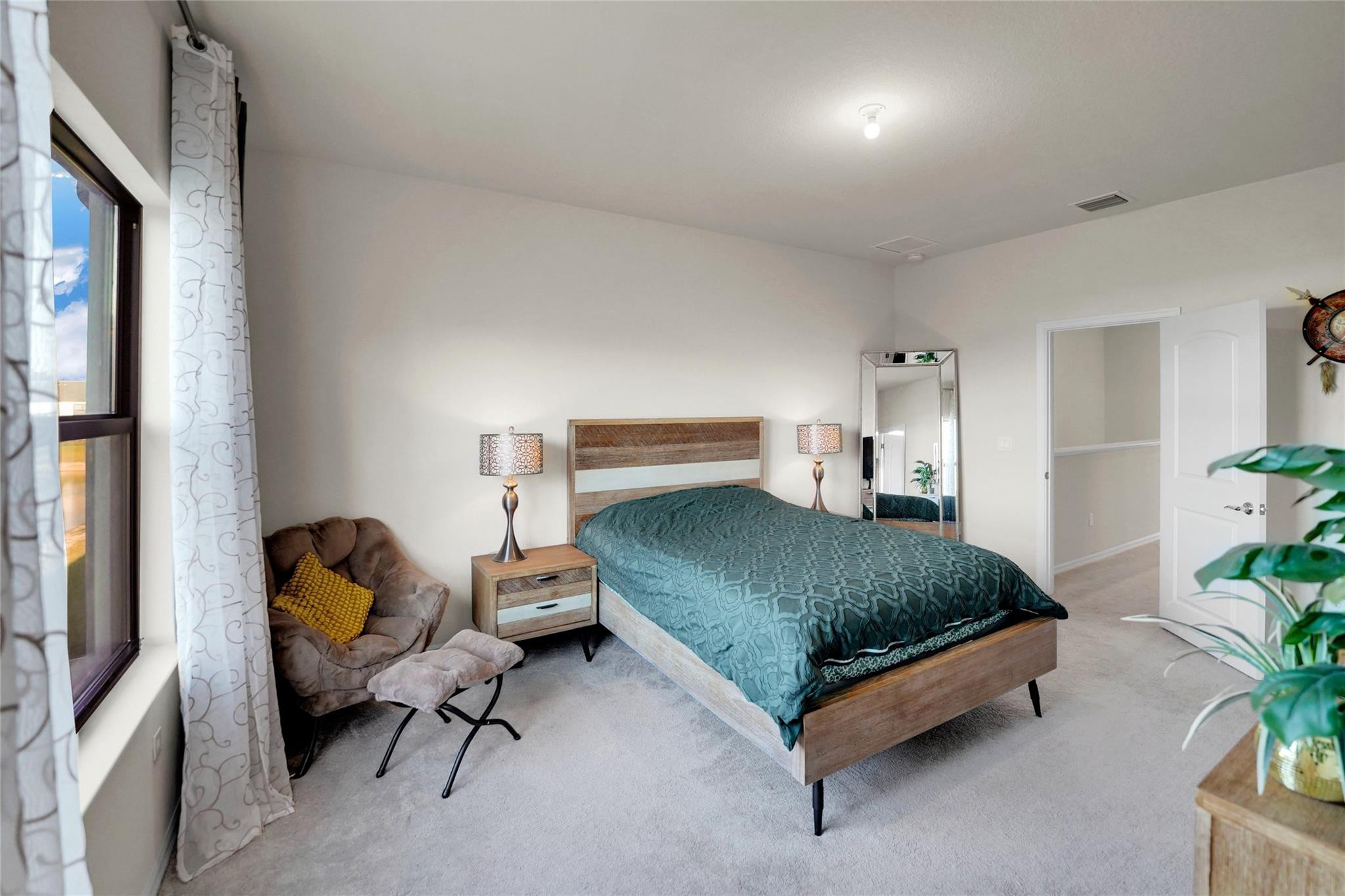 OAK TREE - Residential