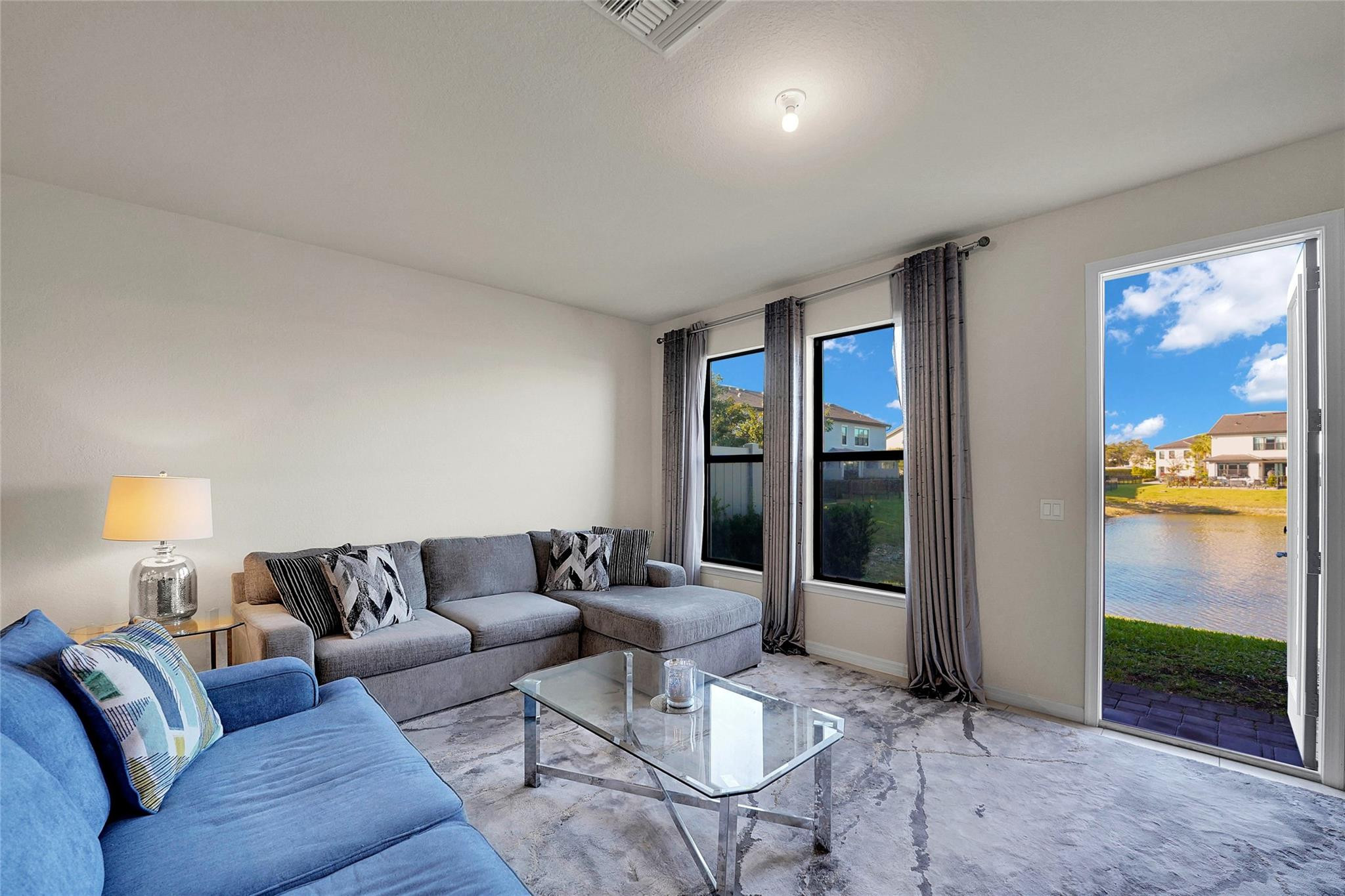 OAK TREE - Residential