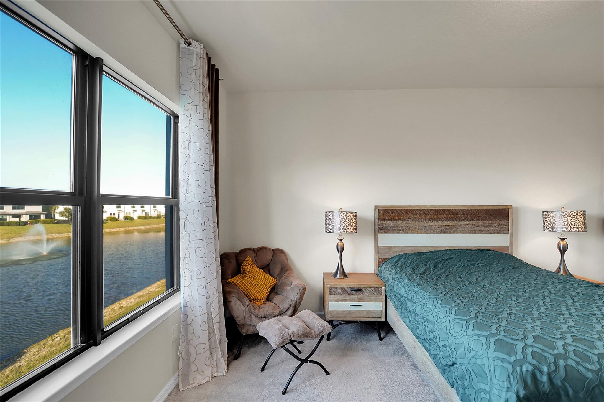 OAK TREE - Residential