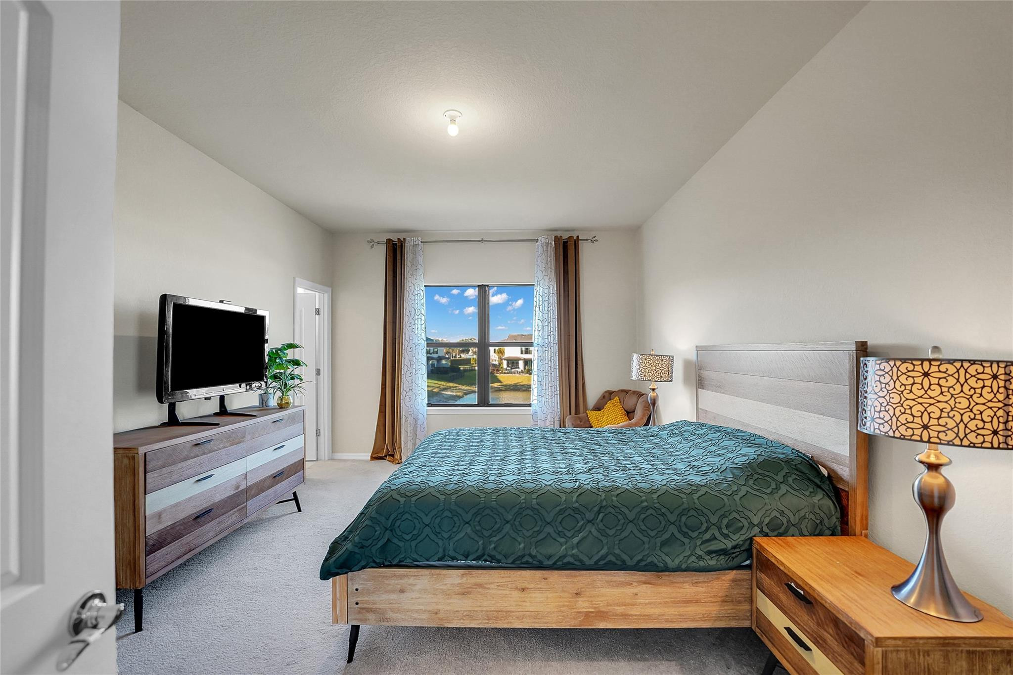 OAK TREE - Residential