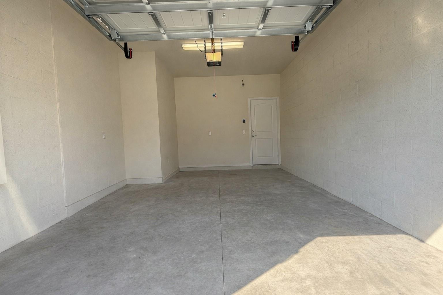 OAK TREE - Residential