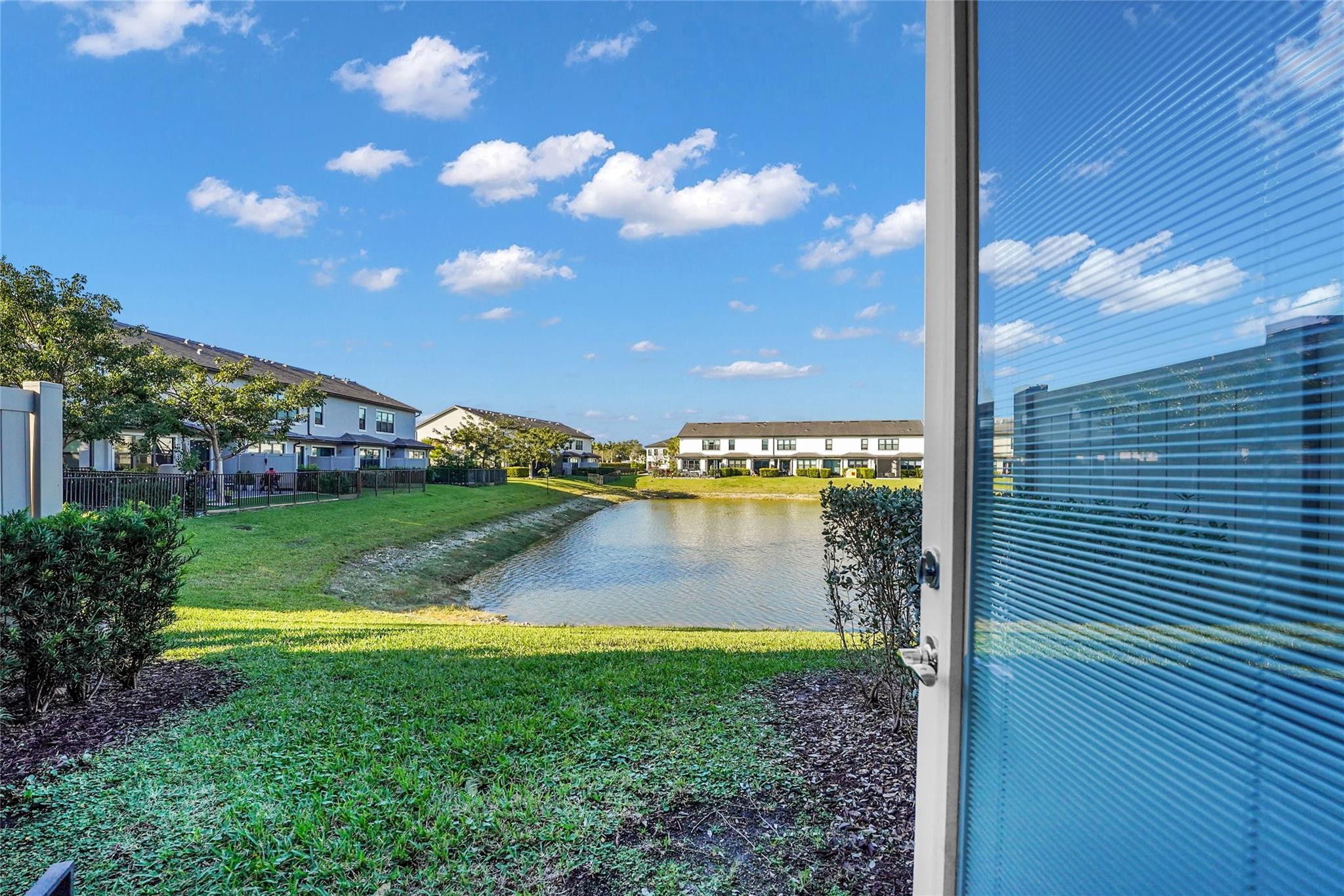 OAK TREE - Residential