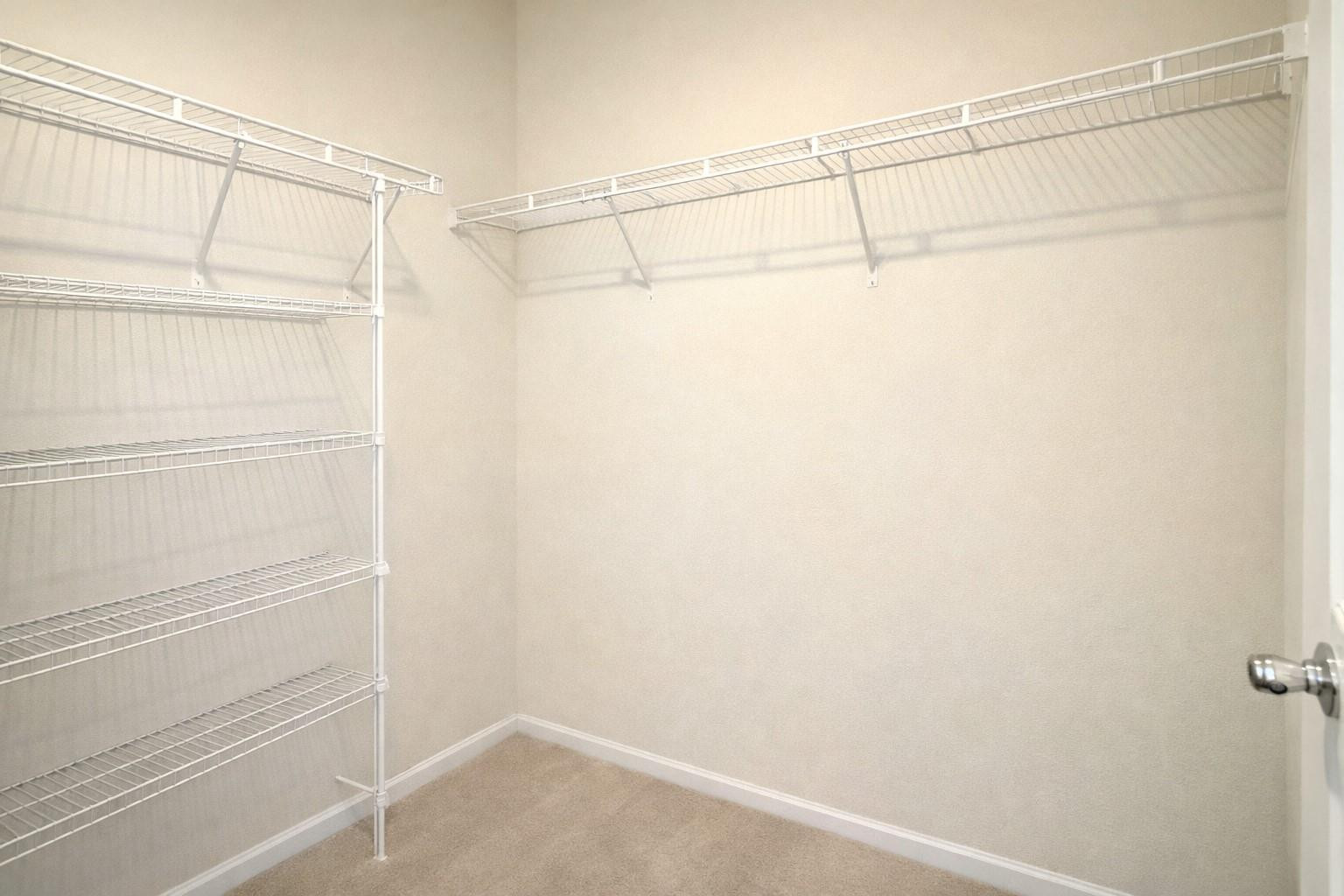 OAK TREE - Residential