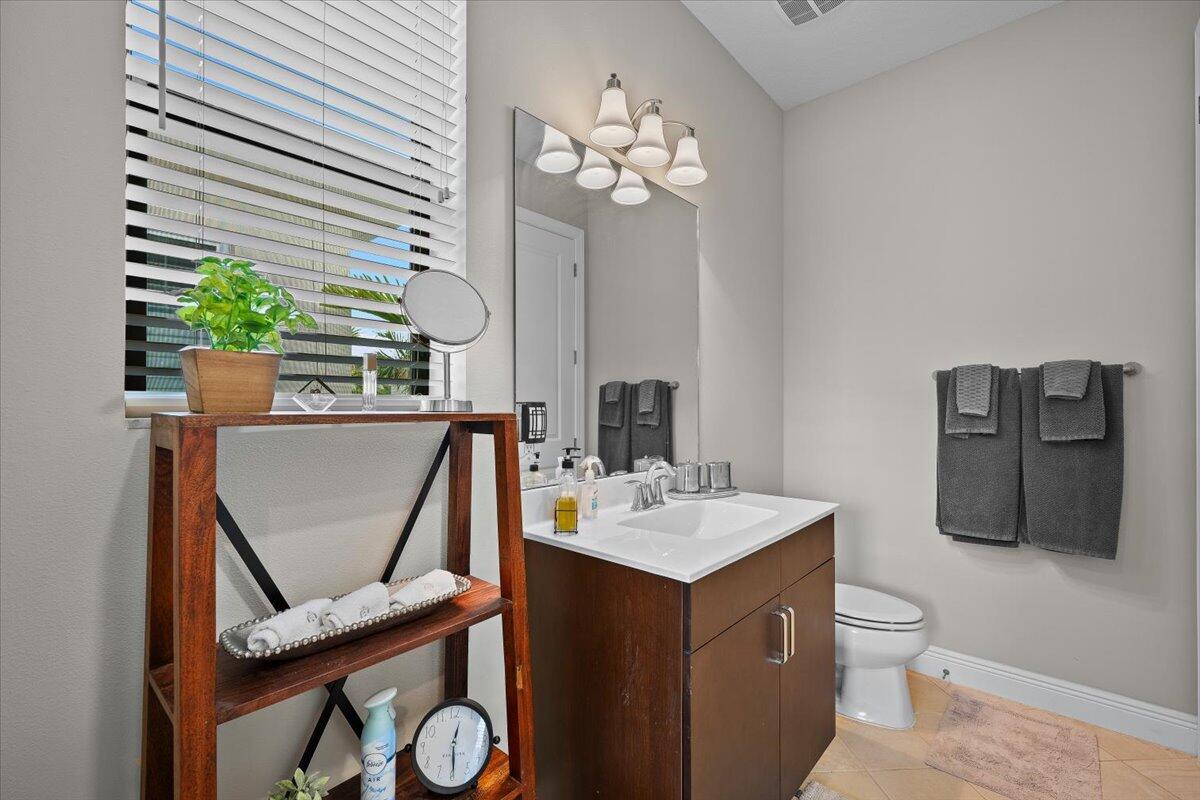 ALTON NEIGHBORHOOD 1 - Residential Lease