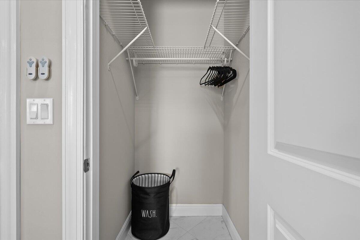 ALTON NEIGHBORHOOD 1 - Residential Lease