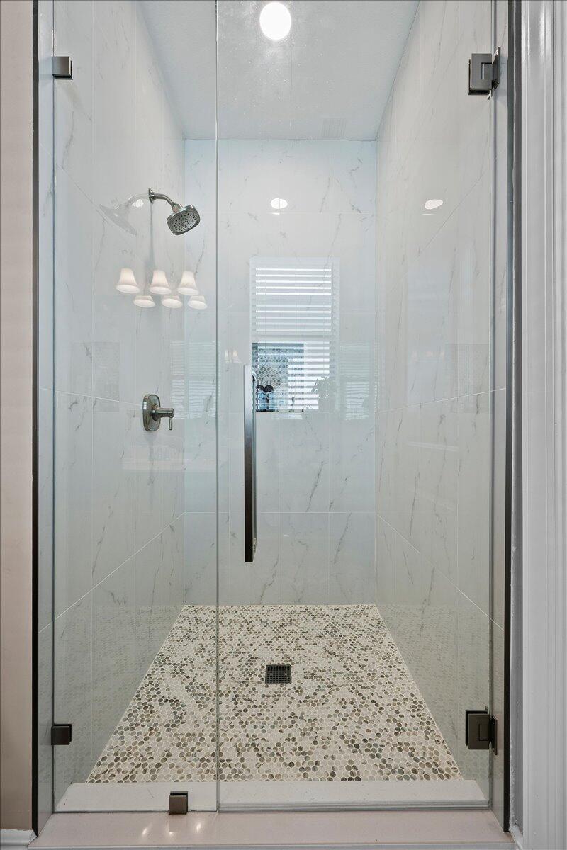 ALTON NEIGHBORHOOD 1 - Residential Lease