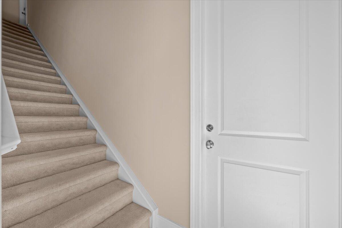 ALTON NEIGHBORHOOD 1 - Residential Lease