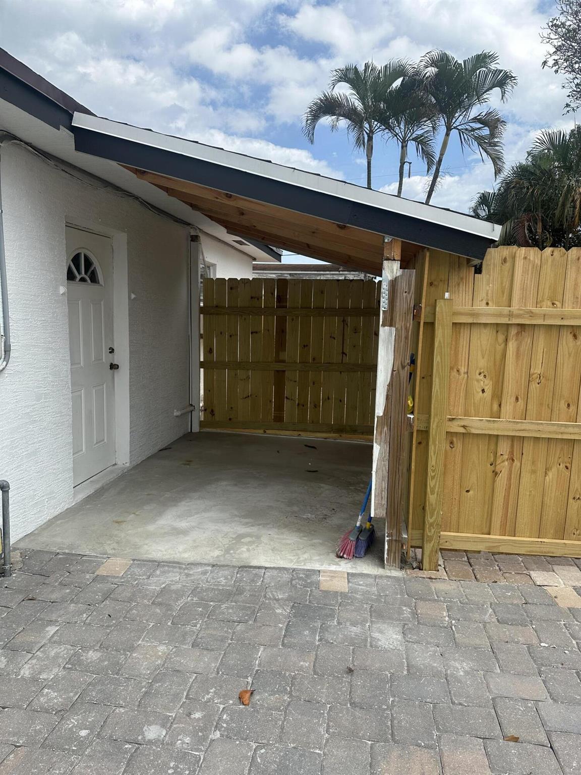 FOREST HILL VILLAGE 3 - Residential Lease