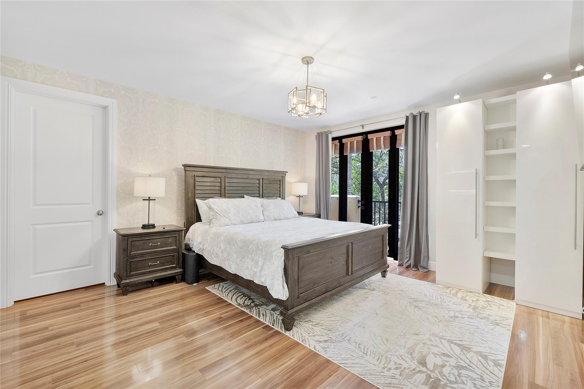 Courtyard Townhomes - Residential