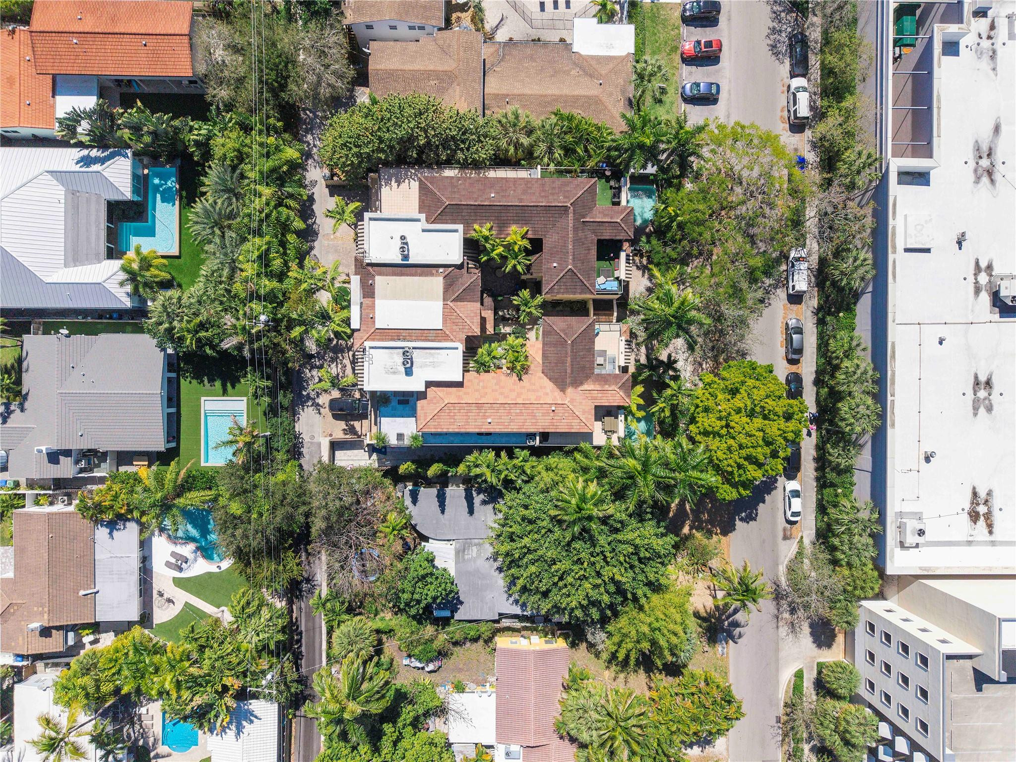 Courtyard Townhomes - Residential